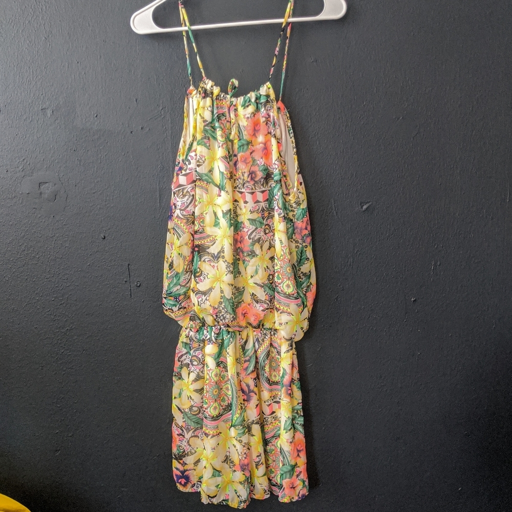 Tropical Embellished Floral Romper - Picture 9 of 12